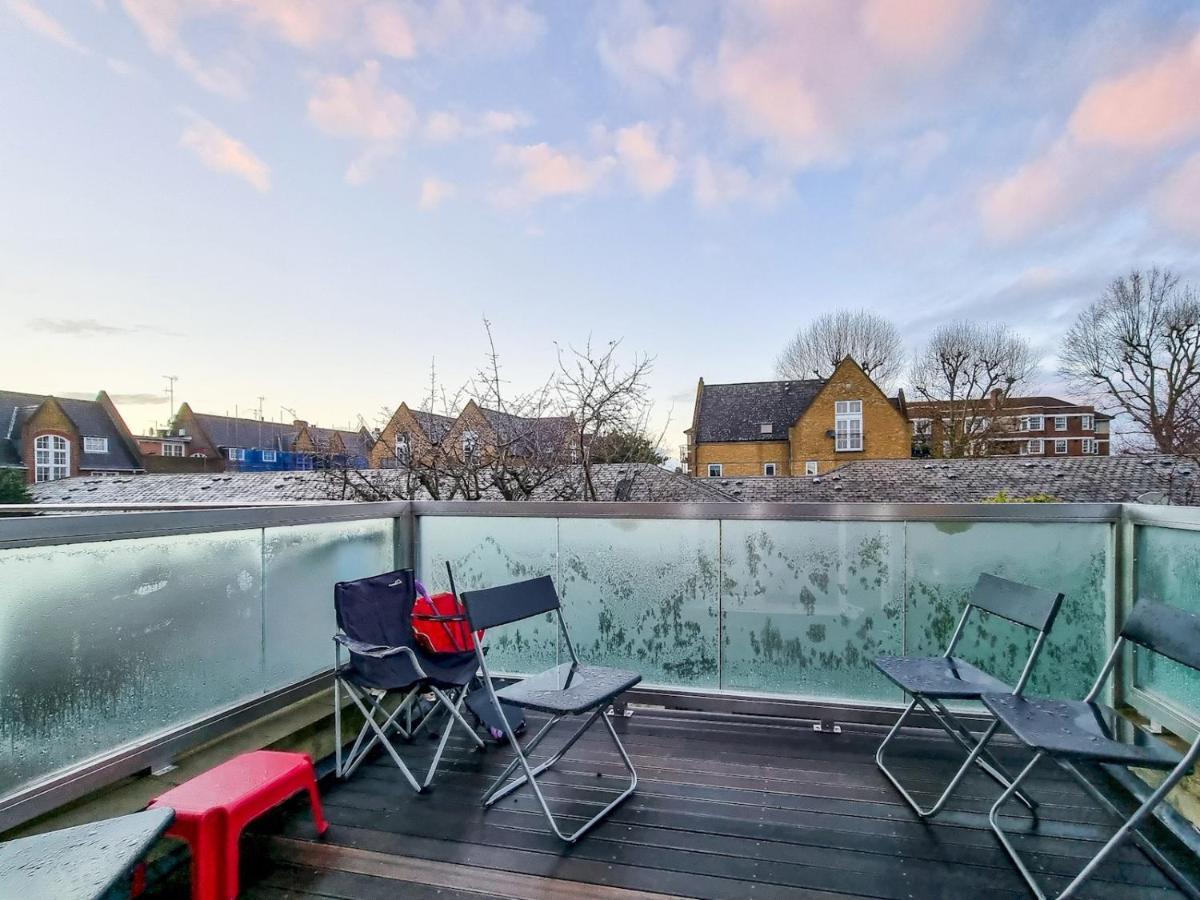 Pass The Keys Family Friendly 2 Bedroom Gem In Shepherd'S Bush London Kültér fotó