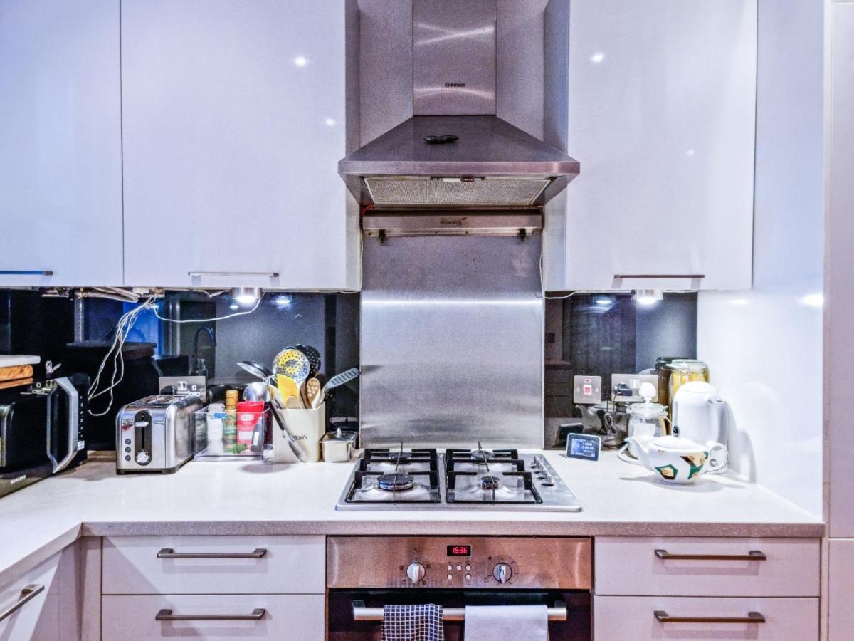 Pass The Keys Family Friendly 2 Bedroom Gem In Shepherd'S Bush London Kültér fotó